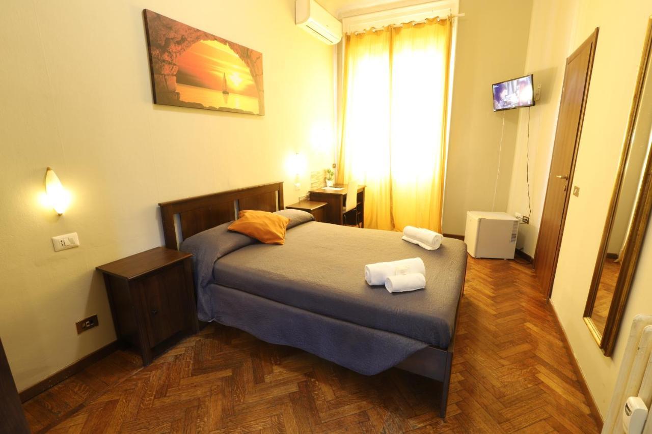 Carlo Goldoni Hotel Milan Exterior photo