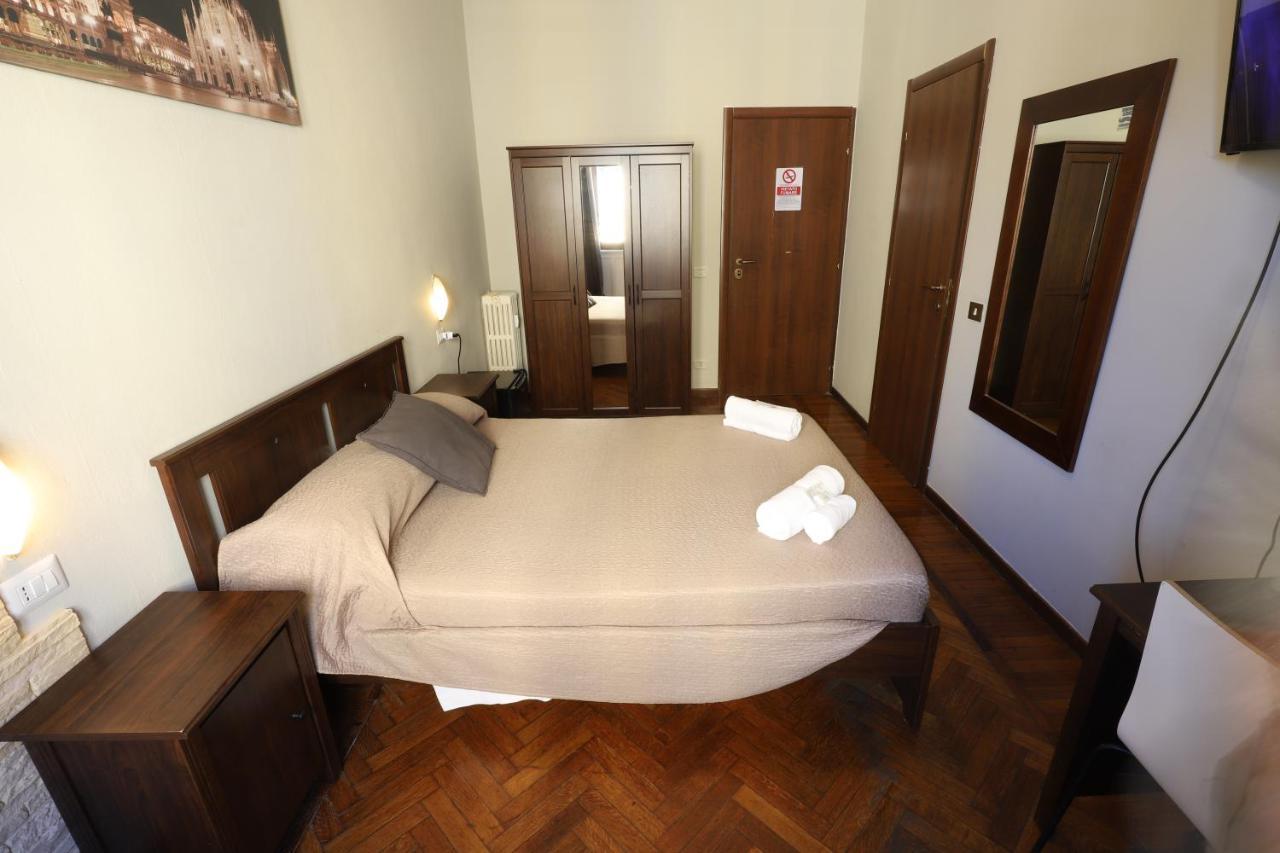 Carlo Goldoni Hotel Milan Exterior photo