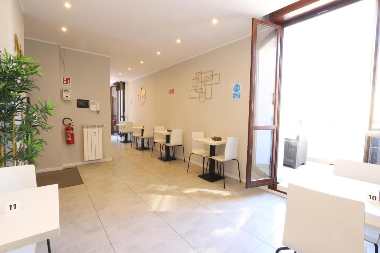 Carlo Goldoni Hotel Milan Exterior photo