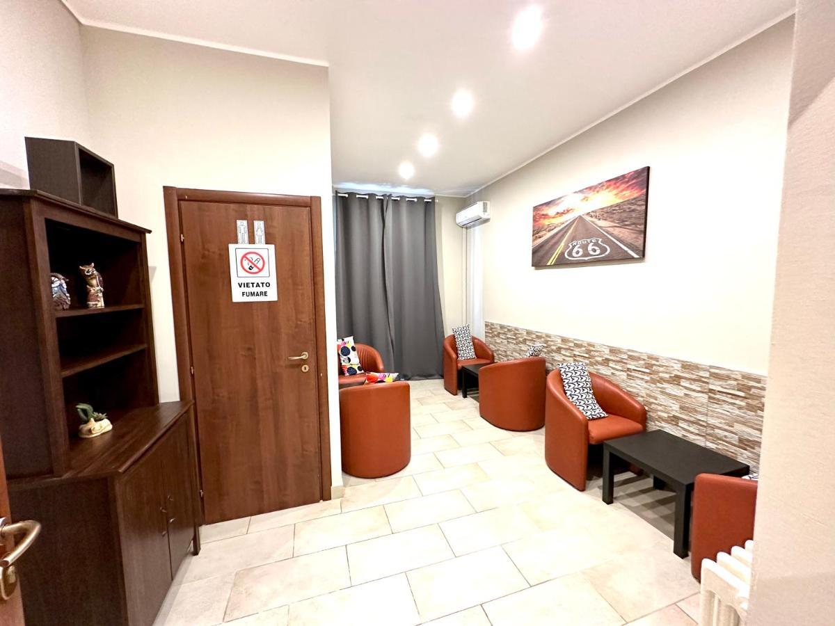 Carlo Goldoni Hotel Milan Exterior photo